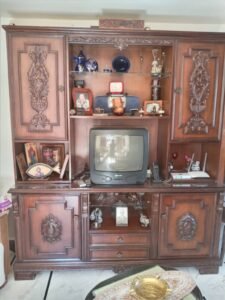  مفروشات من حفر يديه في بيت العائلة