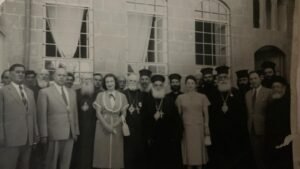 البطريرك الكستدروس مع وفد روسي اكليريكي وعلماني في الدار البطريركية القديمة