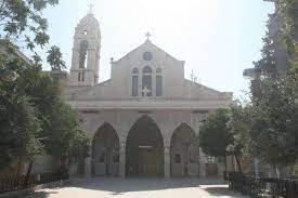 واجهة كنيسة القديس كيرلس الكاثوليكية بالقصاع