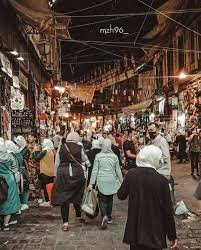 القصاع لم يعد حياً سكنياً لأهله بل صار سوقاً صاخبة