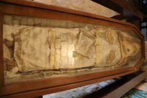 مطران بيروت مكاريوس صدقة