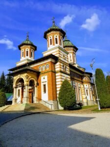 دير سينايا | Sinaia Monastery في رومانيا