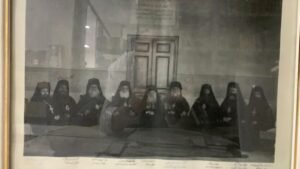 صورة غبطته و المجمع الانطاكي المقدس في مطرانية بيروت