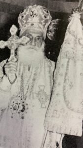 يبارك المؤمنين في قداس يوبيله