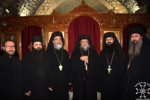 متروبوليت عكار باسيليوس منصور في احد احتفالات الابرشية في دير مار الياس الريح