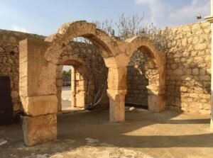 اطلال الدير الرهباني