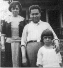 نسيب وعائلته