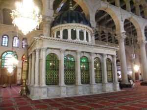 ضريح القديس يوحنا المعمدان في كاتدرائية دمشق الشهيدة (الجامع الاموي)