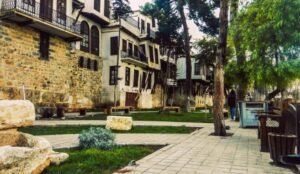 حديقة سور دمشق في باب توما