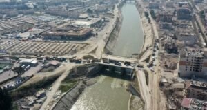 نهر العاصي يشق انطاكية