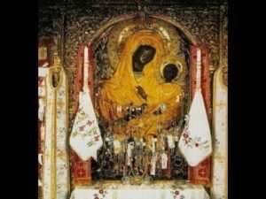 دير زوخياريو الذي يحتوي على أيقونة العذراء سريعة الأستجابة العجائبية. في جبل آثوس.