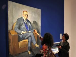 صورة مرممة لنقولا سرسق (1930) للرسام الهولندي الفرنسي كيس فان دونج أثناء إعادة افتتاح متحف سرسق في بيروت في 26 ايار 2023.