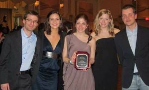 جمال موصوف ونبوغ موصوف اكثر