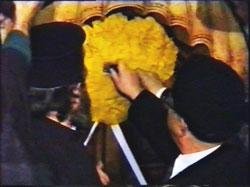 باب القبر المقدس قبل فض الاختام في سبت النور