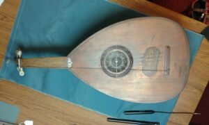 معرض عبده النحات اقدم عود