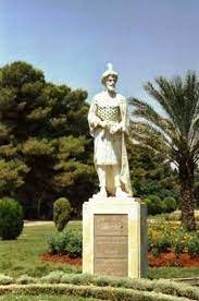 نصب ابي فراس الحمداني في حديقة حلب للنحات جاك وردة