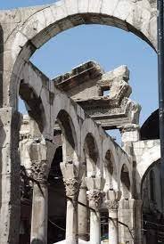 باب جيرون او معبد حدد الآرامي وجوبيتير الروماني وكاتدرائية القديس يوحنا المعمدان ثم الجامع الاموي