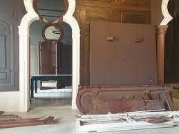 من الاضرار التي لحقت في متحف سرسق من الداخل