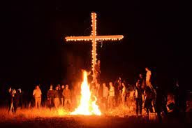 اشعال قبيلة عيد الصليب