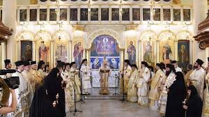 قداس في دمشق على نية المطرانين المخطوفين بولس يازجي ويوحنا ابراهيم في كنيسة الصليب المقدس