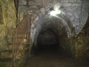 بالصور.. قصص مرعبة عن سجن الدم وسراديب قلعة حلب