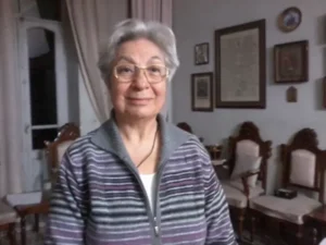  الباحثة السيدة هالة فرح ابنته زوجة الاستاذ جورج فرح