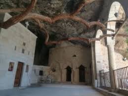 مقام القديسة او الدير القديم