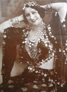 الراقصة بديعة مصابني