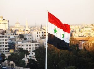 اطبر علم سوري في حديقة تشرين