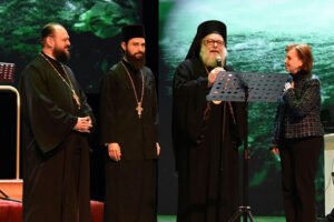 غبطة البطريرك يوحنا العاشر ووزيرة الثقافة وصحب غبطته