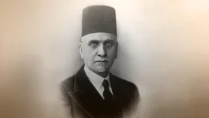 هاشم الأتاسي أكمل دراسته العليا في إسطنبول ودرس بالمدرسة الملكية العليا للإدارة