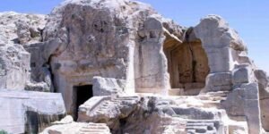 قمة مار تقلا في سهل صيدنايا