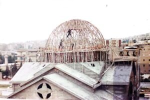 كنيسة النبي الياس الارثوذكسية في حلب / جيل ونيّف… وحلم تحقّق