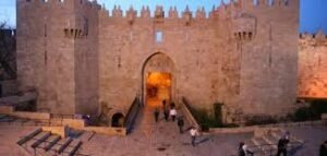 باب من ابواب القدس