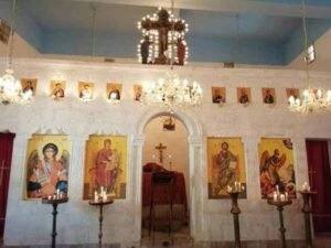 داخل كنيسة مار ميخائيل