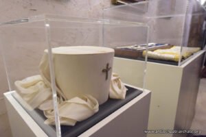 من مقتنيات المتروبوليت بشير الشخصية في متحفه