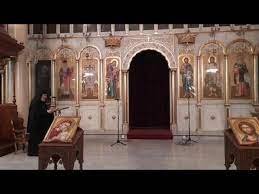 صورة لأيقونسطاس كنيسة الصليب وتبدو حاملة ايقونة من حفر المبدع جورج والدي وتقدمته