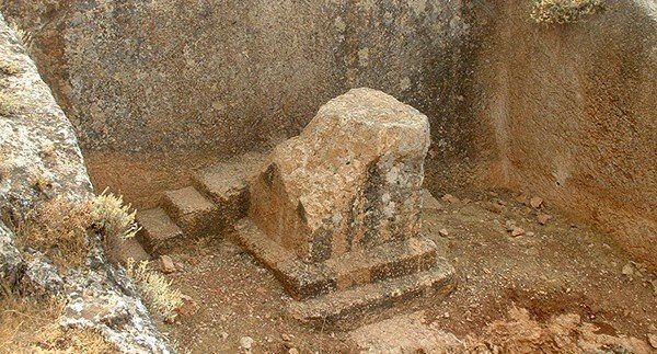 اسطورة النمرود وكفر حور