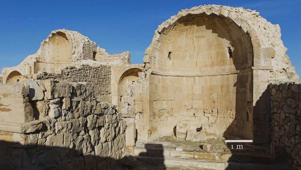 اكتشاف صورة قديمة لوجه يسوع المسيح في كنيسة فلسطينية قديمة