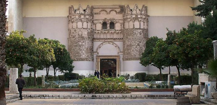 واجهة قصر الحير في حديقة المتحف