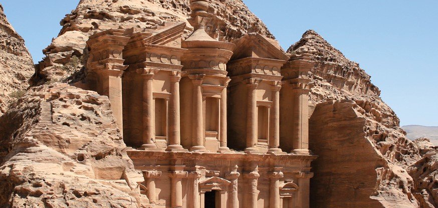 آلهة ذو الشرى وأثرها في الديانة النبطية القديمة