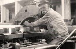 اصلاح محرك السفينة