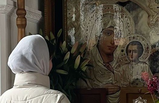 غطاء الرأس عند المرأة في الخدم الالهية