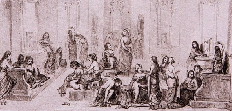 "كأنني ركبت قطاراً باتجاه زمن قديم"... طقوس النساء داخل حمامات السوق في دمشق