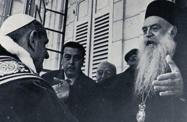 البطريرك اثيناغوراس يرحب بالبابا بولس