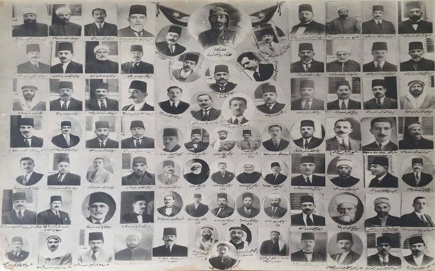 صورة لأعضاء المؤتمر السوري الاول عام 1920 الذي قرر استقلال سورية وملكها فيصل ووضع دستورها الاول