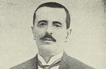 أسعد خليل داغر